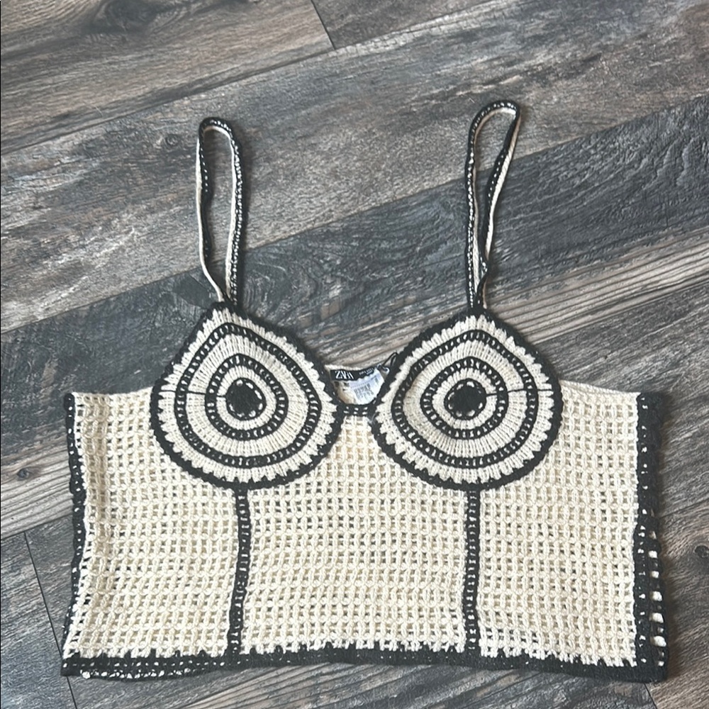 Chic Crochet Crop Top - Black and Cream Zara Size L